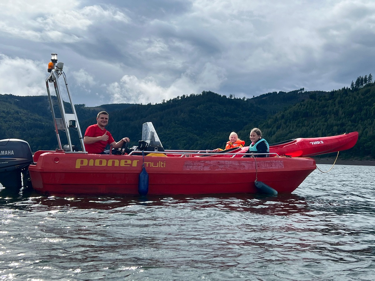 ce2f8ad3 a179 4135 84c8 f823f2a02512